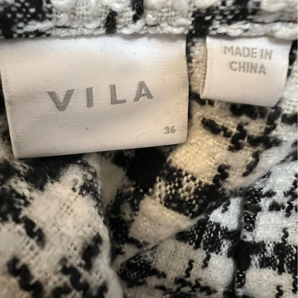 VILA Black and White Checkered Mini Skirt Sz 36 EUC
